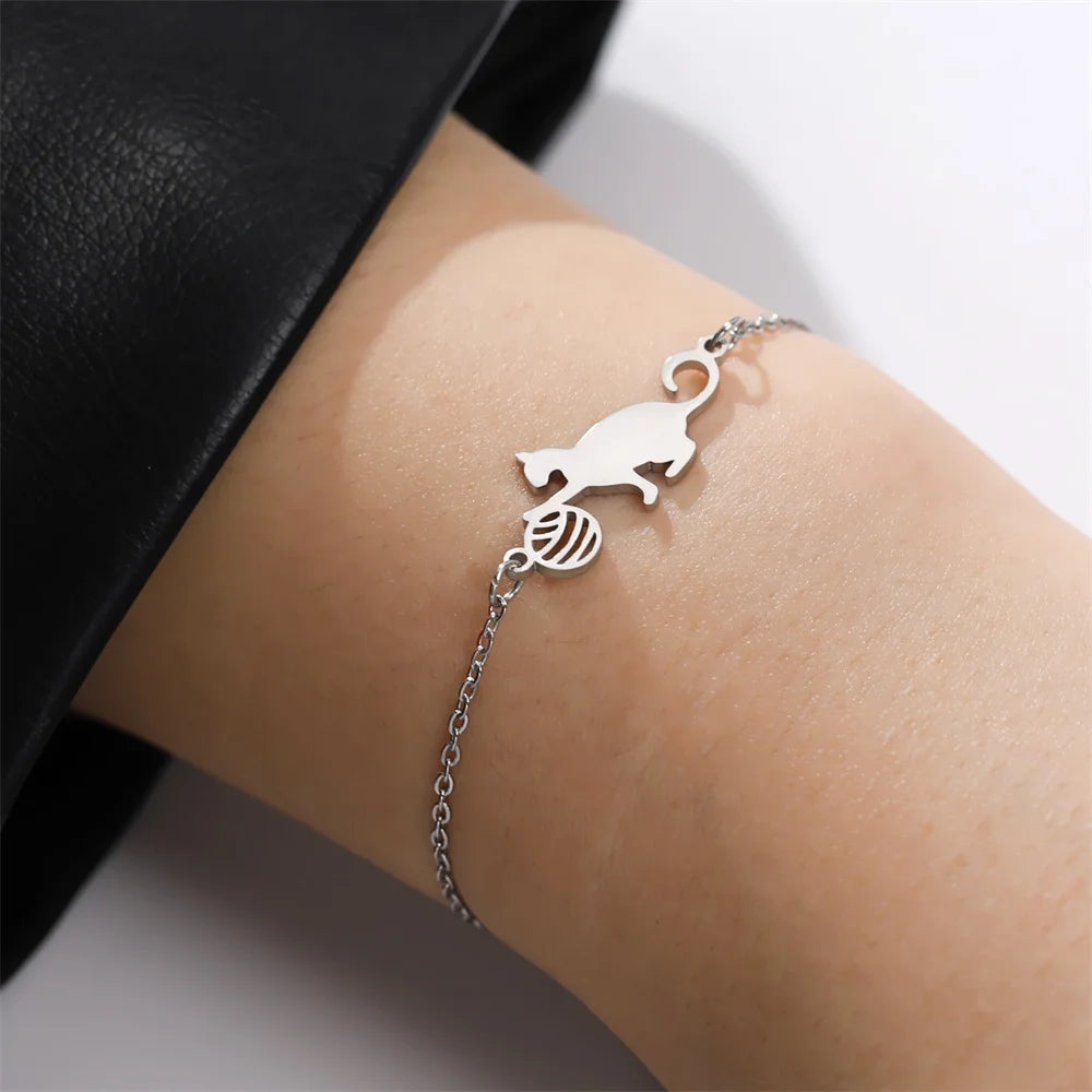Cat Charms Bracelets for Women Stainless Steel Cute Animal Kitten with Yarn Balls Pendant Adjustable Link Chain Bangle Jewelry