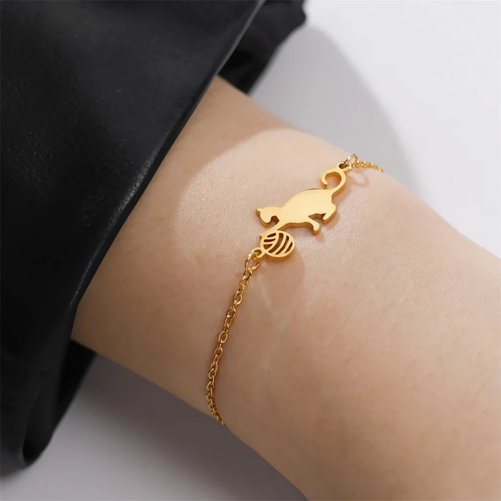 Cat Charms Bracelets for Women Stainless Steel Cute Animal Kitten with Yarn Balls Pendant Adjustable Link Chain Bangle Jewelry